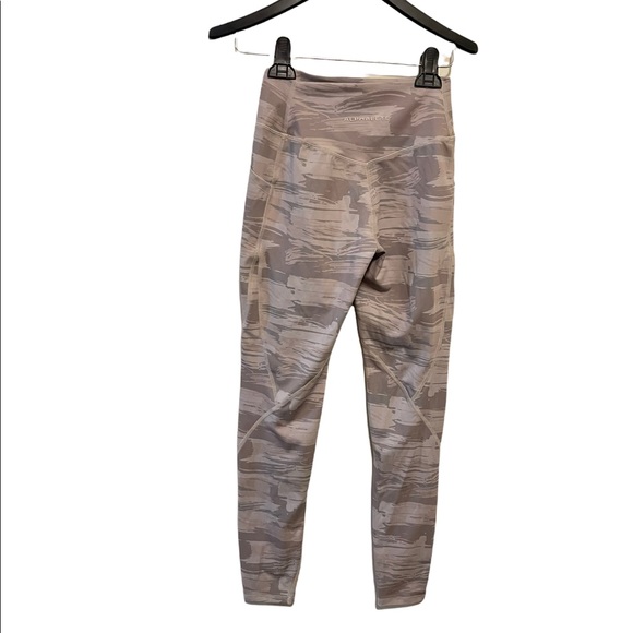 Alphalete Desert Canvas Camo Surface Pocket Leggings - Picture 2 of 4